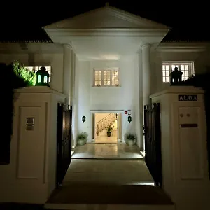 https://karey-boutique-house.1costadelsol.com