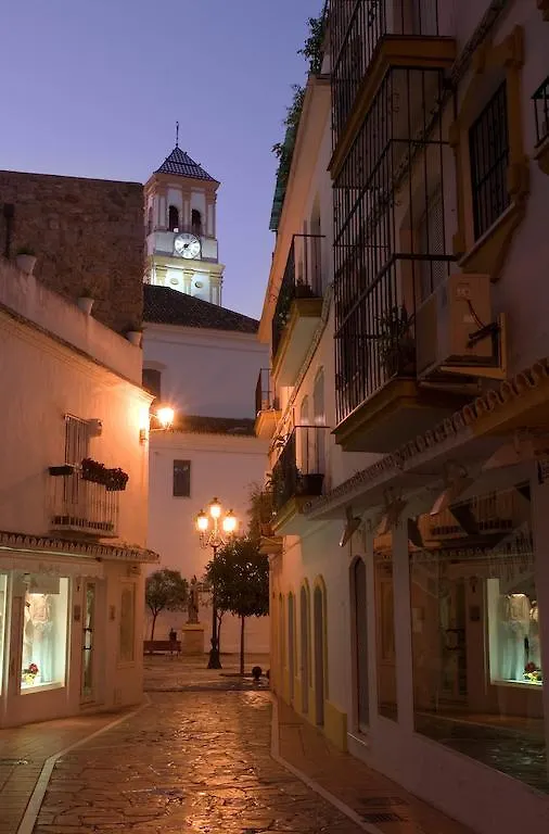 Aparthotel Puerta De Aduares Marbella 2*,